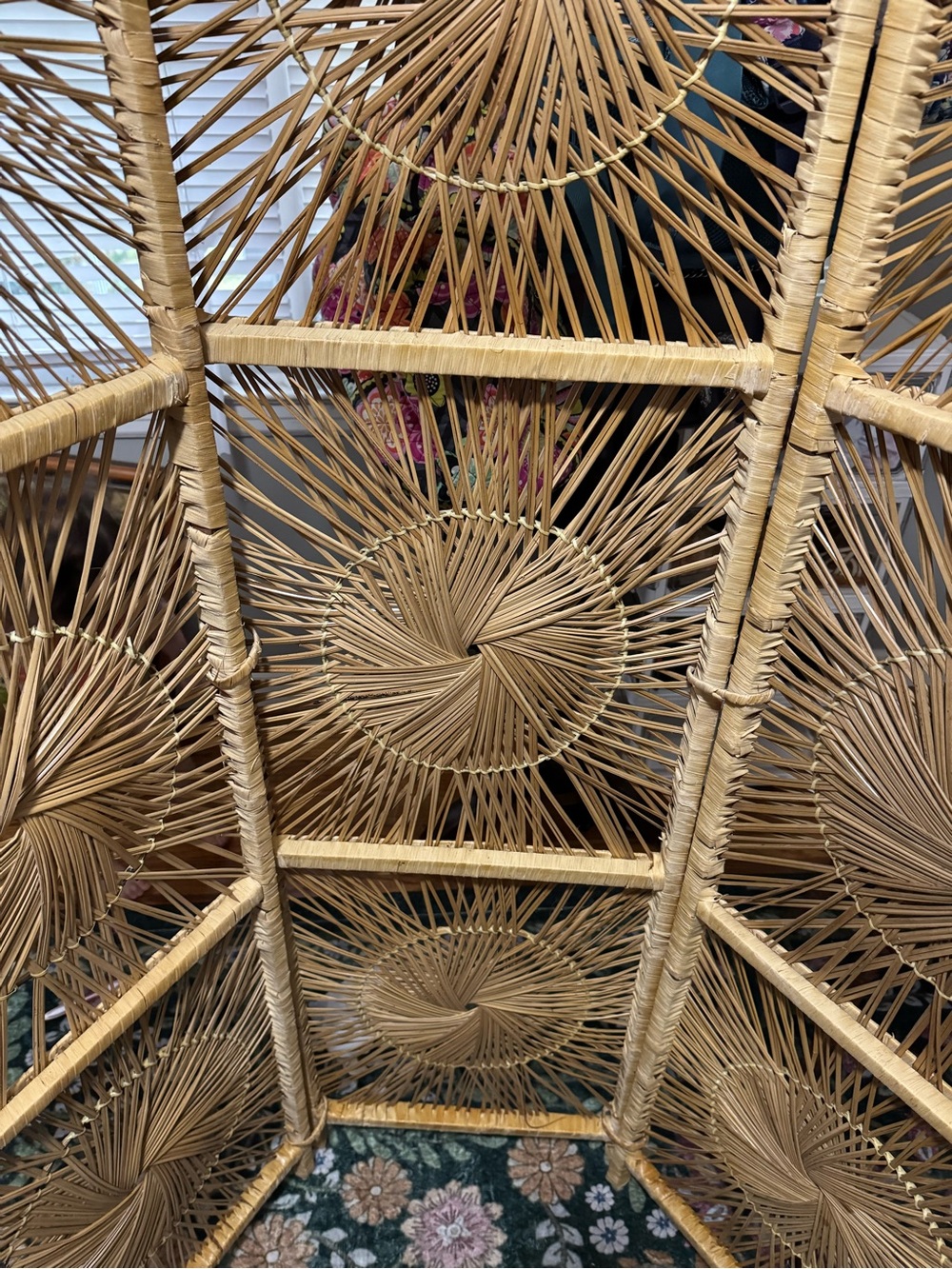 Vintage 1970s Boho Chic MCM Rattan Wicker Sunburst 3 Panel Room Divider - Picture 5 of 10